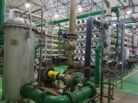 點(diǎn)擊查看詳細(xì)信息<br>標(biāo)題：反滲透裝置 閱讀次數(shù)：3508